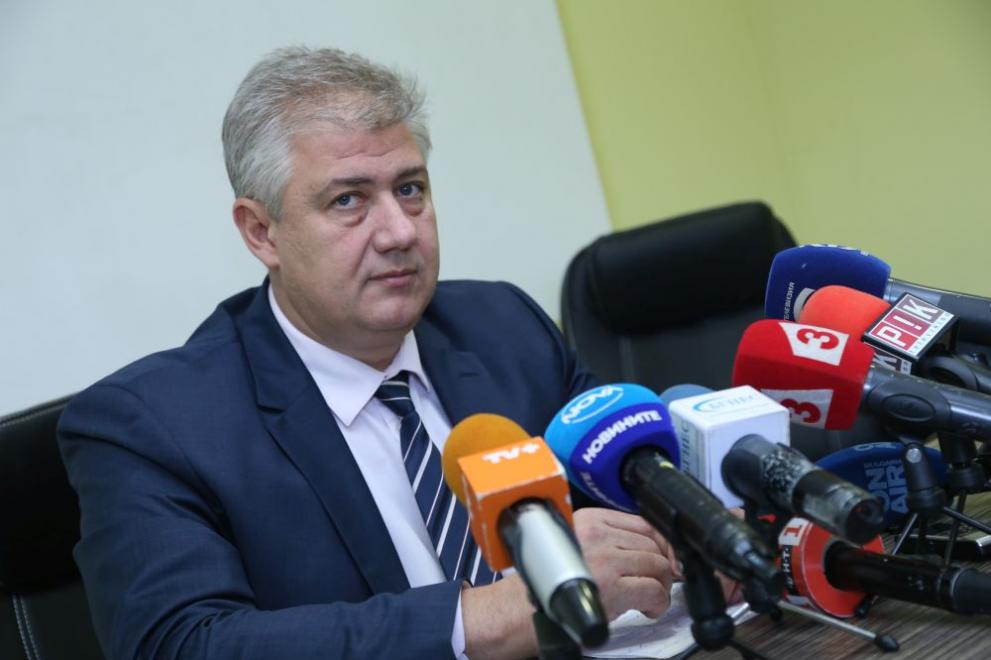  Проф. Асен Балтов 