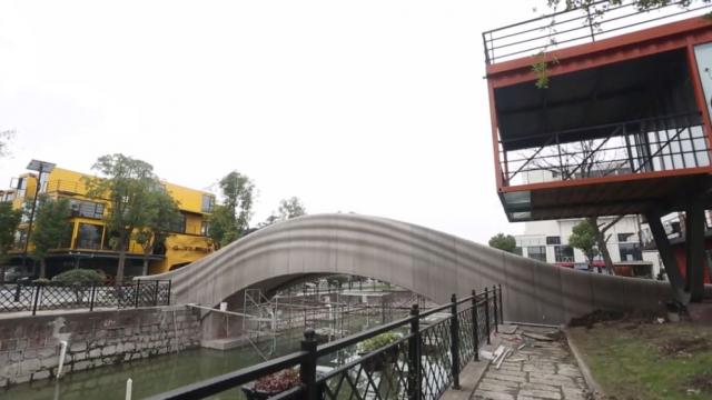 3D принтиран мост изненадва жителите на Шанхай (ВИДЕО/СНИМКИ)