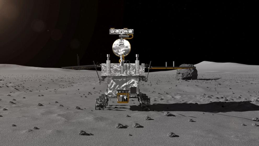 Китайският космически апарат Чанъе-4 успешно кацна на обратната страна на Луната