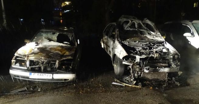Шест автомобила са изгорели тази нощ в пернишкия квартал Изток“.