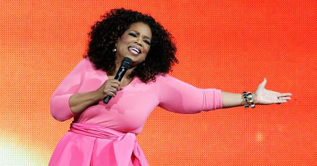 Когато Опра Уинфри говори светът слуша пише изданието Vogue Като