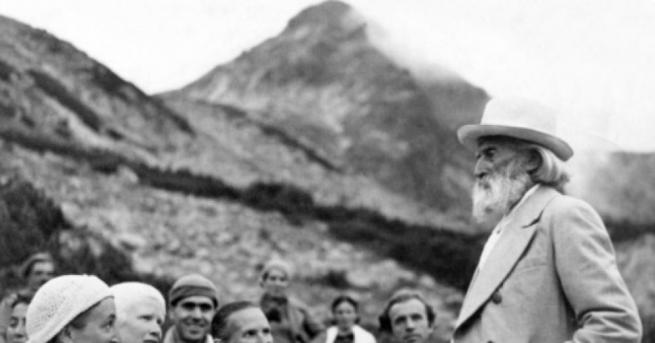 Духовният учител Петър Дънов наричан от последователите си Учителя Беинса