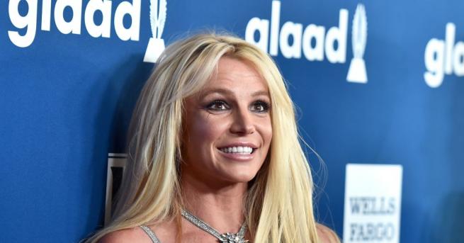 Поп иконата Бритни Спиърс обяви че ще си вземе неопределено