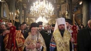 Украинският парламент гласува за забрана на свързаната с Русия Украинска