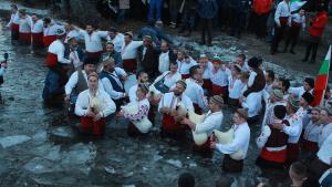 Калофер мъжко хоро