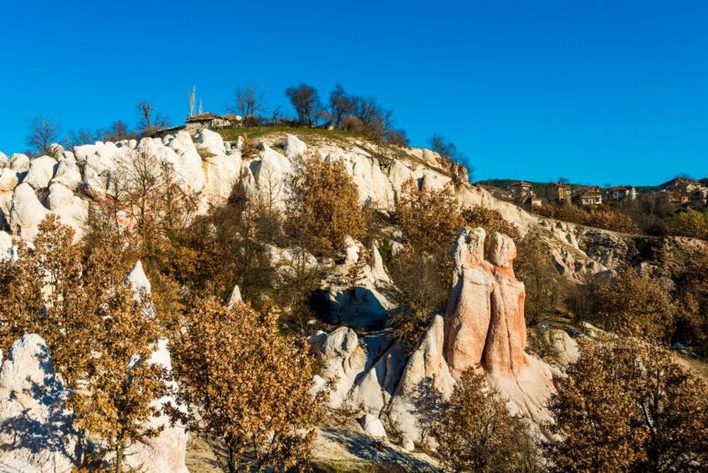 Природната забележителност Каменна сватба край Кърджали