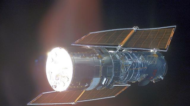 Космическият телескоп „Хъбъл“ засне галактика с изненадващи характеристики