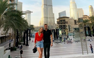 Слънчевата ваканция на бранител на Левски в Дубай в няколко снимки