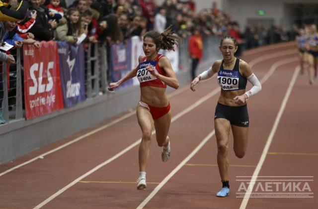 Силвия Георгиева \ляво\ бе първа на 800 метра