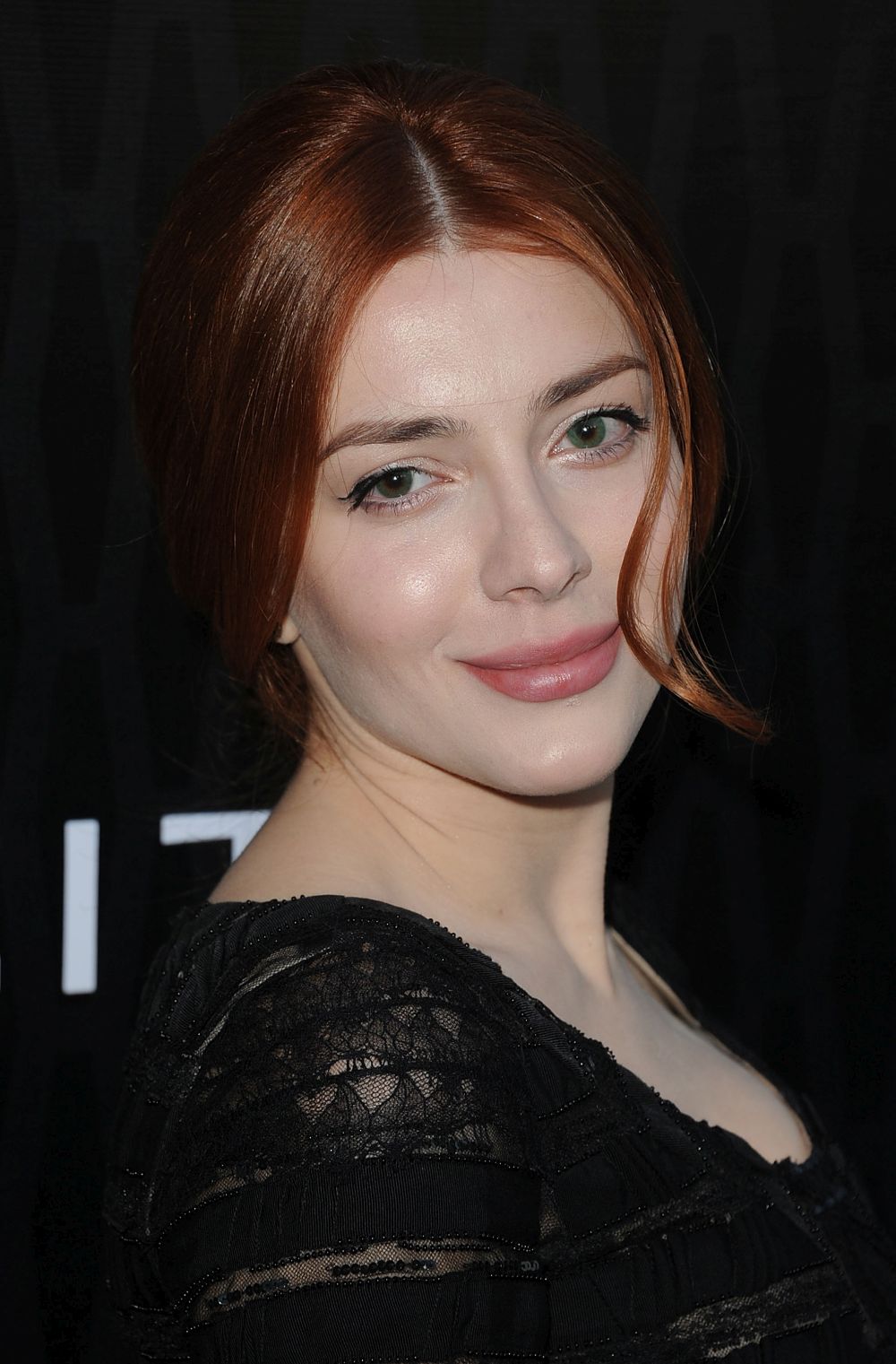 Елена Сатине изигра Луис Елис, снимка: 2012 г.