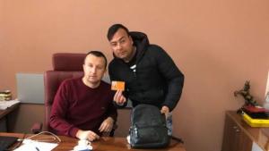 Младеж предаде на кмета на Белица изгубена чанта с пари