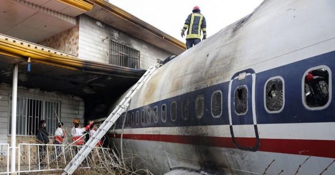 Иранската армия съобщи че транспортният самолет който се разби в
