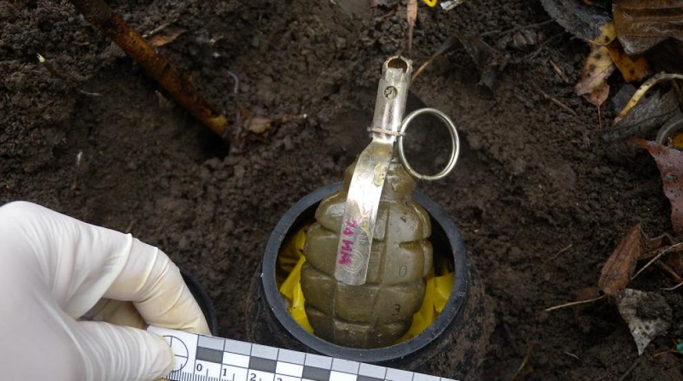 Военнослужещи унищожиха открити взривни вещества в Спахиево