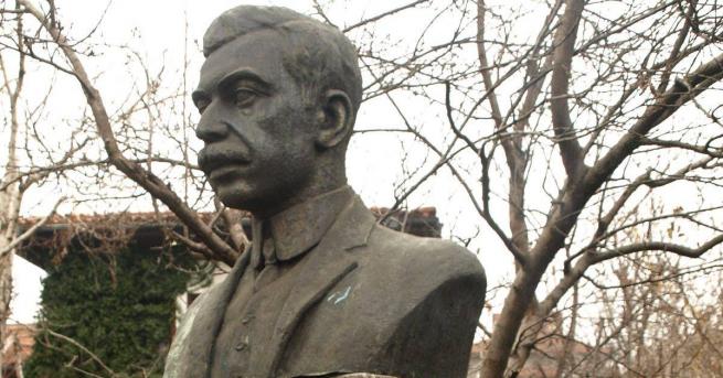 На 29 октомври 1914 г злощастният български поет изпи отровата
