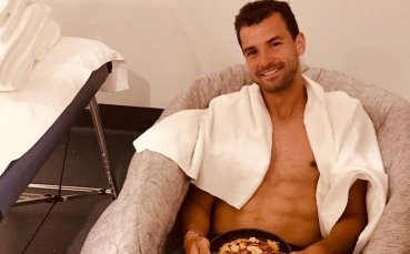 Гришо показа как се възстановява и снимка с родни знамена