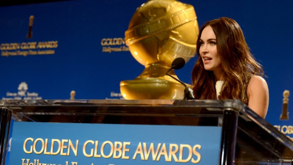 Меган Фокс говори по време на 70-та церемония по връчването на наградите "Златен глобус" 2012 г.