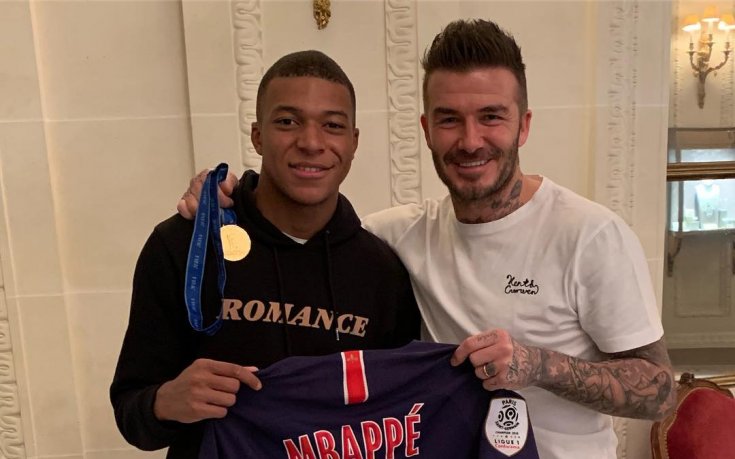 Бекъм в любимия си Париж с 