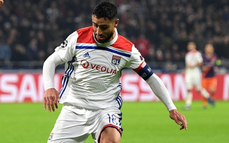 Фекир подхрани слуховете, че поема към Висшата лига