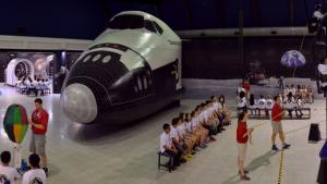 космически лагер