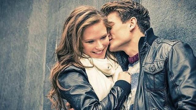 10 комплимента, които жените обичат да чуват на първа среща (ВИДЕО)
