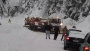 Смолян сняг автомобили