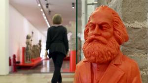 статуя Карл Маркс