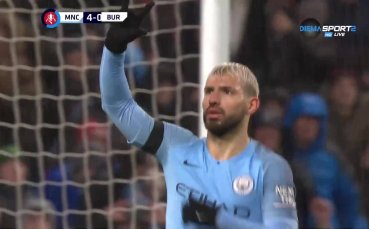 Агуеро от дузпа се добави сред голмайсторите за Сити