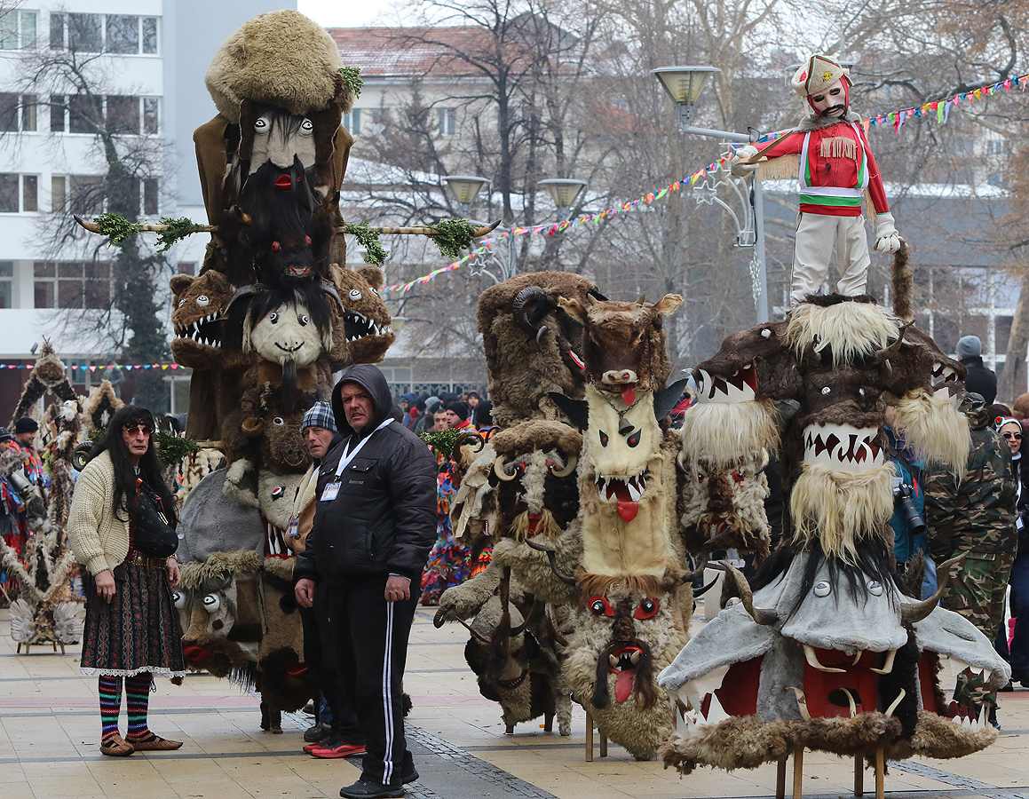 "Сурва" в Перник 2019