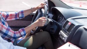 Нови правила при шофьорските изпити Предвижда се електронна система да