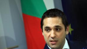 Министърът на икономиката Емил Караниколов