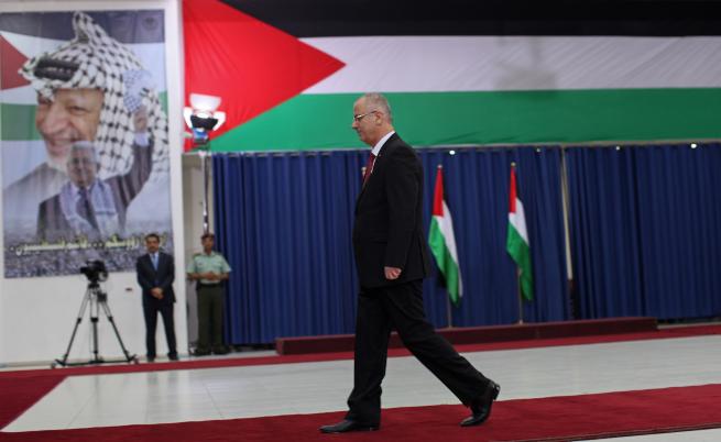 Палестинското правителство подаде оставка