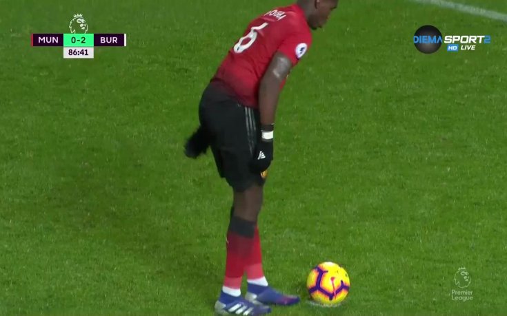 Погба от дузпа намали изоставането на Ман Юнайтед срещу Бърнли