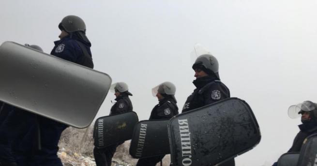 Четирима души остават в ареста след напрежението създало се в