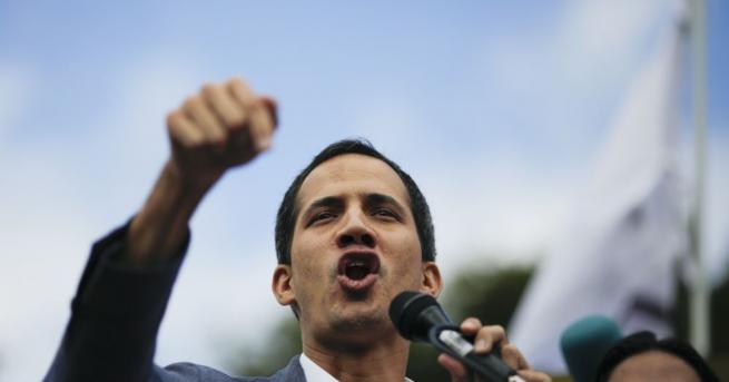 Над 100 000 венецуелци излязоха по улиците на Каракас с