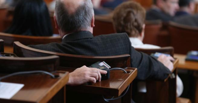 Парламентът прие промени в Закона за вероизповеданията на второ четене