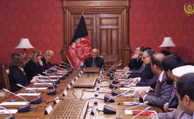 Грешка ли е да се преговаря с талибаните в Афганистан