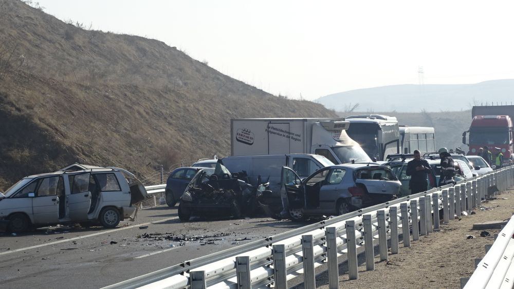 Тежка верижна катастрофа на магистрала "Струма"