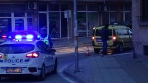 Такси блъсна жена на пешеходна пътека в Благоевград