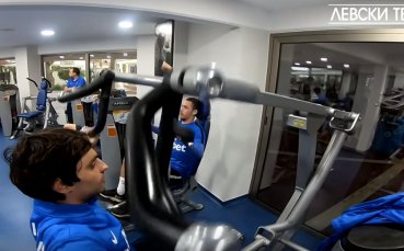 Слави Костов надъха Райнов с левскарски песни