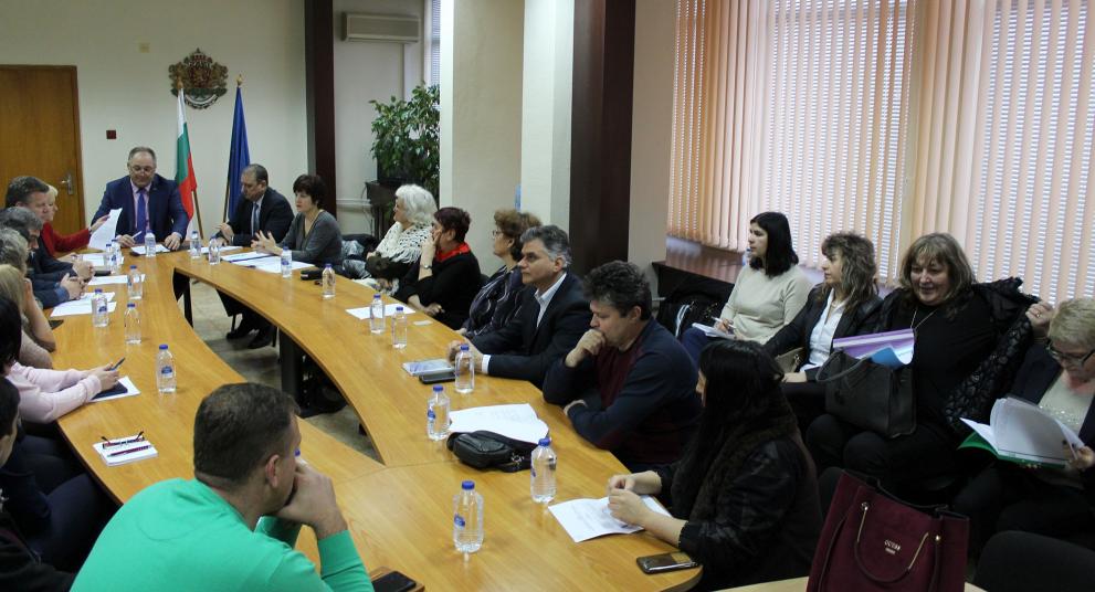 Достъпна ли е архитектурната среда за хора с увреждания ще обсъжда нов Областен съвет