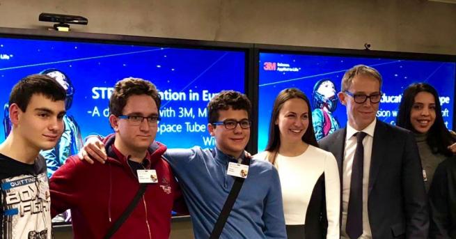Трима български ученици бяха сред победителите в проекта Space Tube,