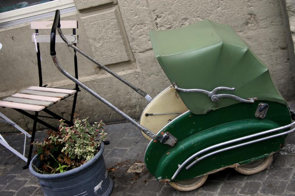  бебешка количка остаряла 