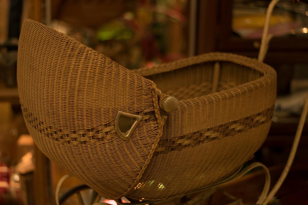  бебешка количка остаряла 