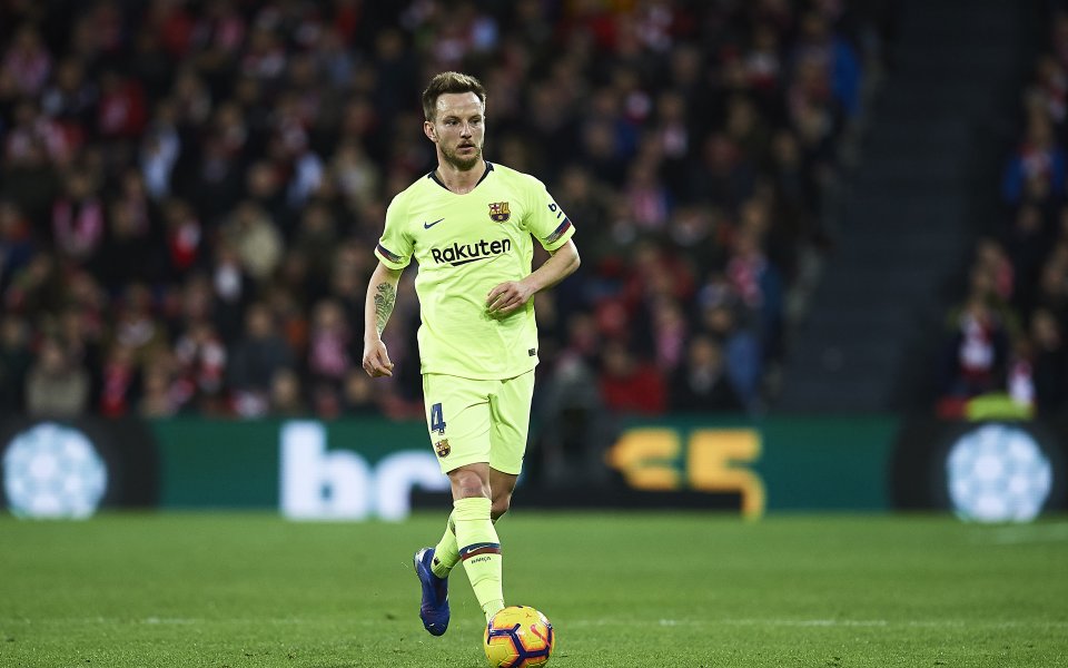 Снимка на Иван Ракитич с неговата съпруга &ndash; Ракел Маури,