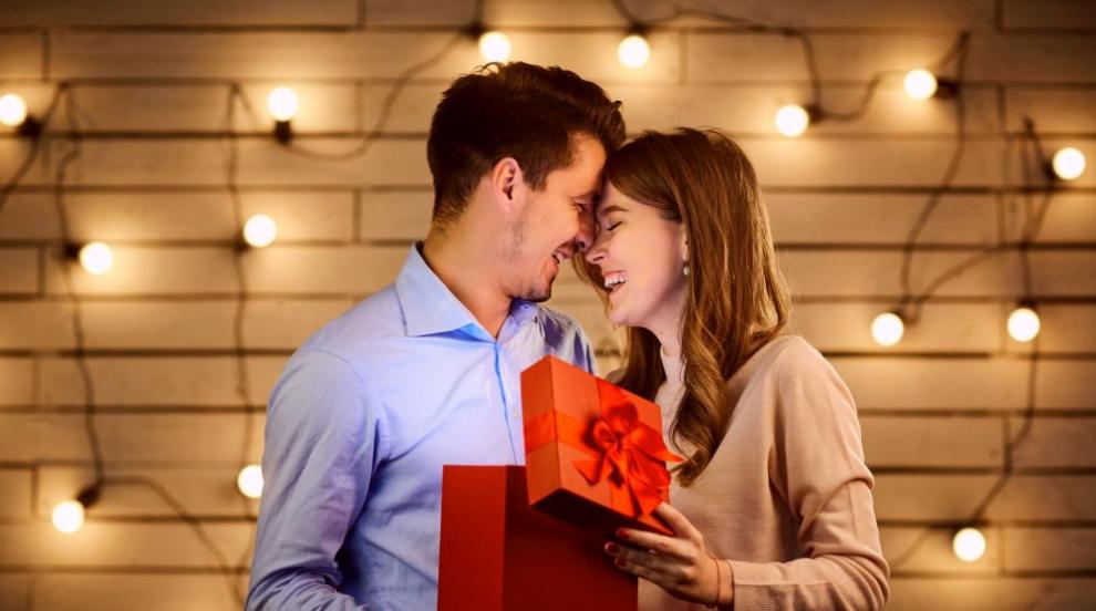 Свети Валентин без свръхконсумация: Експерти съветват за по-осъзнати покупки