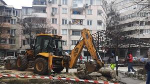 Правят градинка на мястото на изгорял ресторант