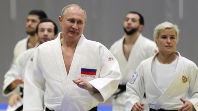 Владимир Путин се контузи на тренировка по джудо (ВИДЕО)