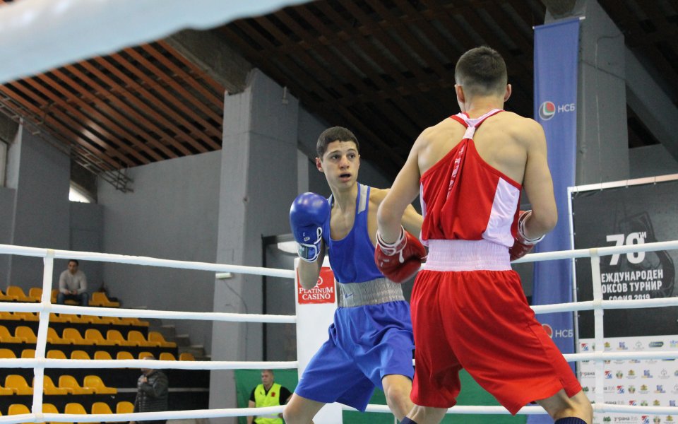 България с двама боксьори на Акропола Къп