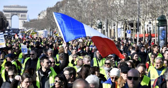 Консервативният френски опозиционен лидер Лоран Вокие отправи критики към предложенията