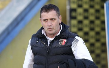 Локомотив Пловдив договори трансфера на португалския защитник Диниш Алмейда от